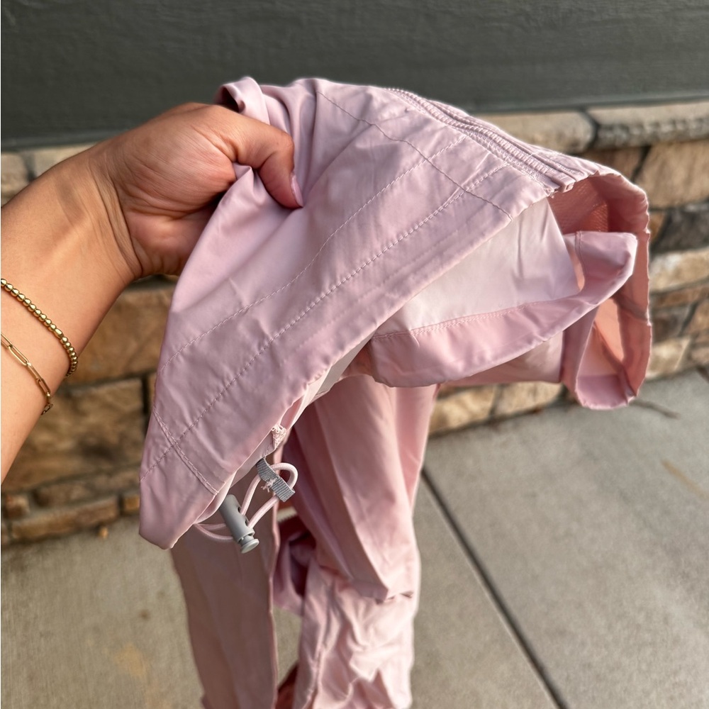 Columbia Women's Light Pink Hooded windbreaker Jacket - Picture 7 of 7